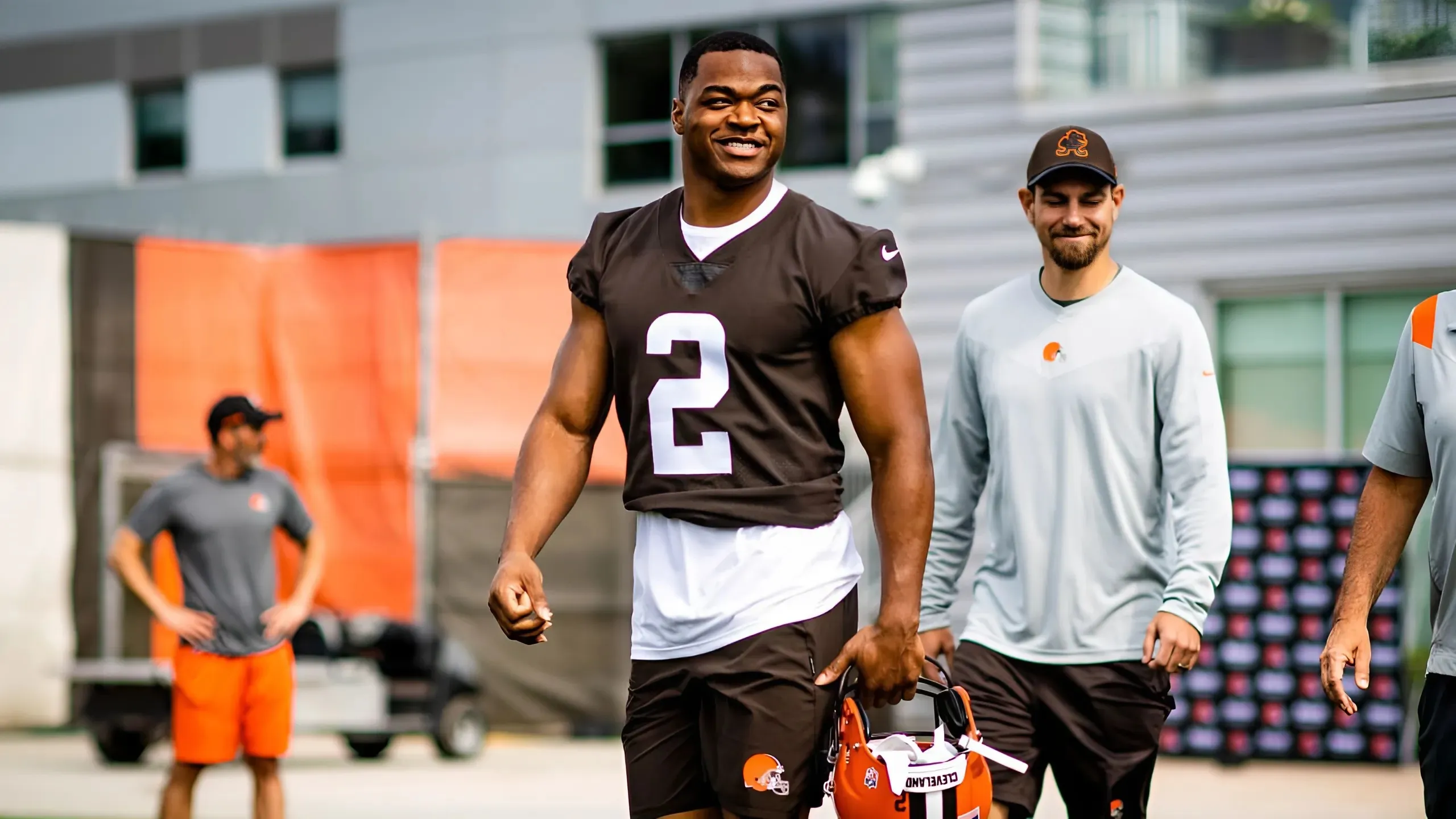 Browns’ Amari Cooper calls out media for asking bad questions