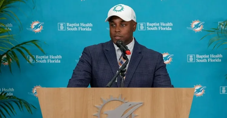 Latest ESPN QB report proves Dolphins GM Chris Grier is clueless