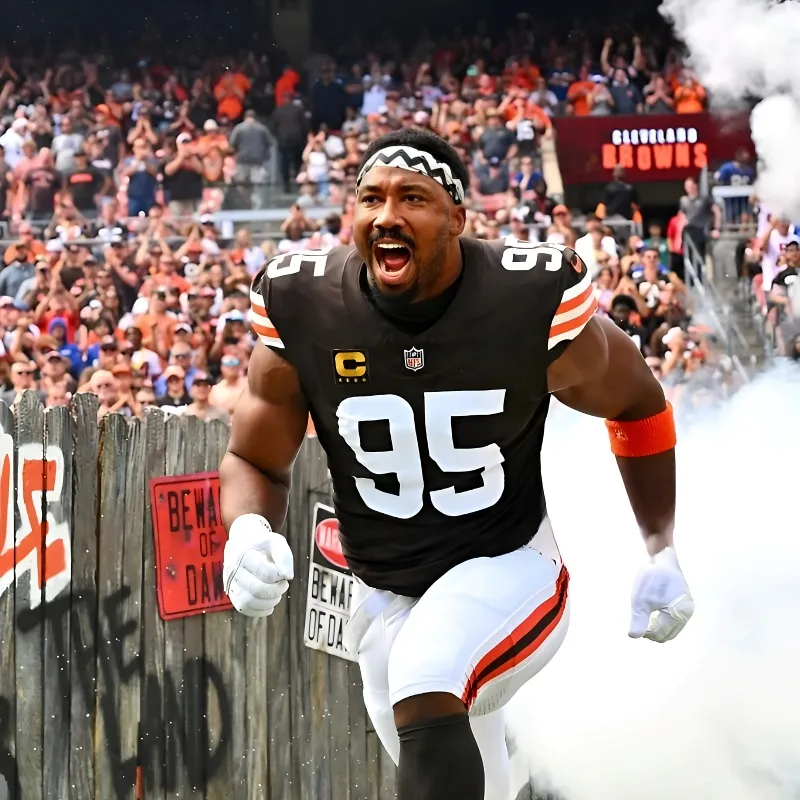 Browns Star Myles Garrett Drops 2-Word Response on Injury Status