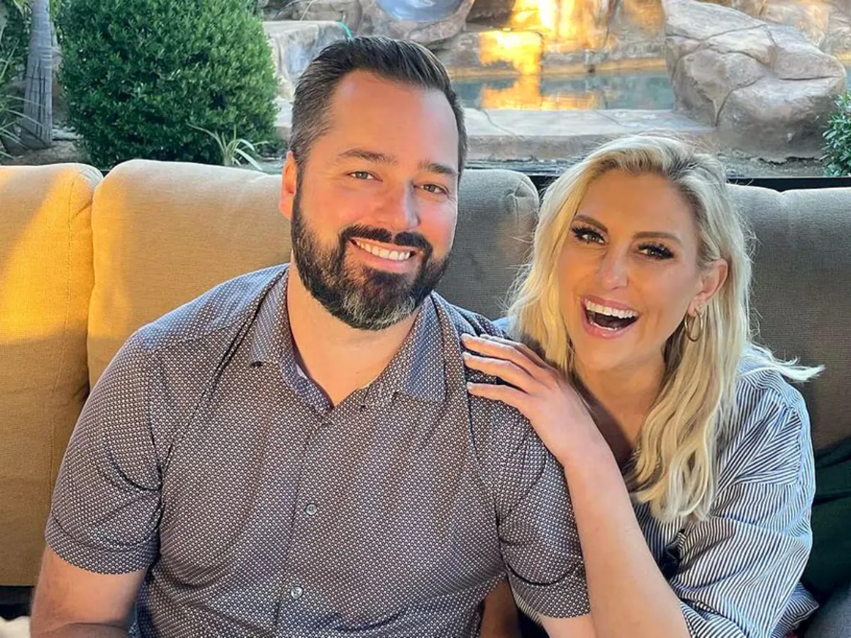 RHOC’s Gina Kirschenheiter Dishes on “Scary” Reason Travis Mullen Moved Out, If They’ll Ever Live Together, & Their Complicated Relationship, Plus She and Emily Shade Alexis Bellino’s Claim of a Bad Edit