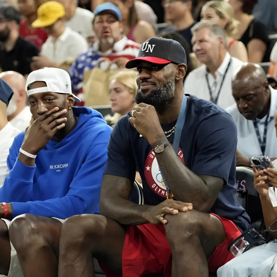 Shaquille O’Neal leaves LeBron James off of his all-time starting 5