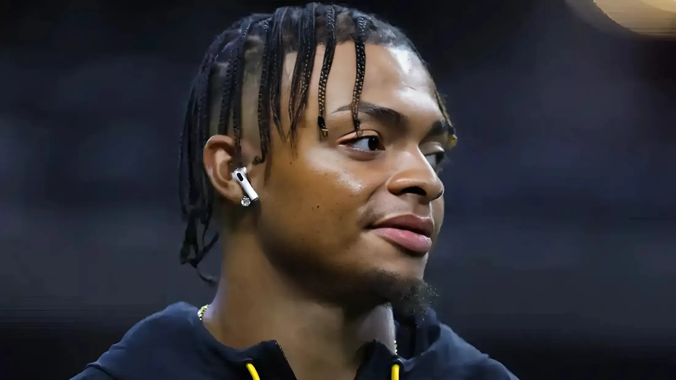 Steelers QB Justin Fields Fires 4-Word Shot at Bears’ Coaching