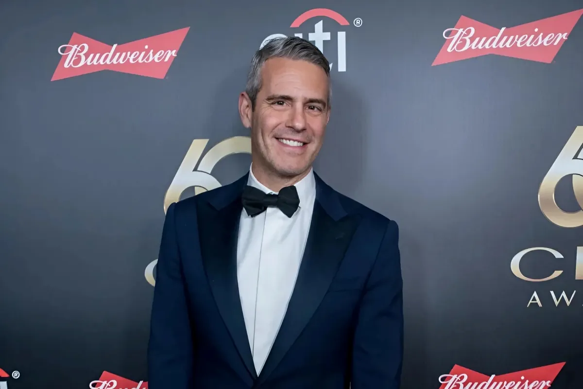 Andy Cohen’s Before-And-After School Dr.opoff Photos Are Giving Us Life ngocc