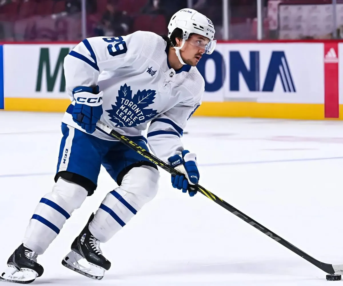 Nick Robertson double dips, Maple Leafs take down scrappy Canadiens 2-1