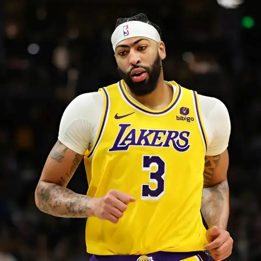 Lakers Trade Pitch to Sell High on Anthony Davis if Things Blow Up