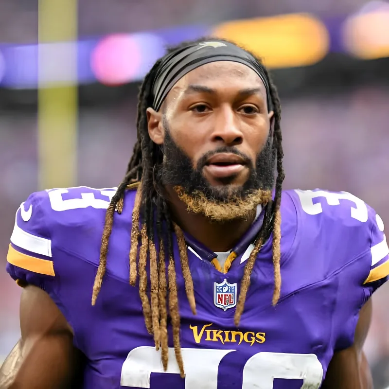 Packers Star’s Surprising Tone on Vikings’ Aaron Jones Turns Heads