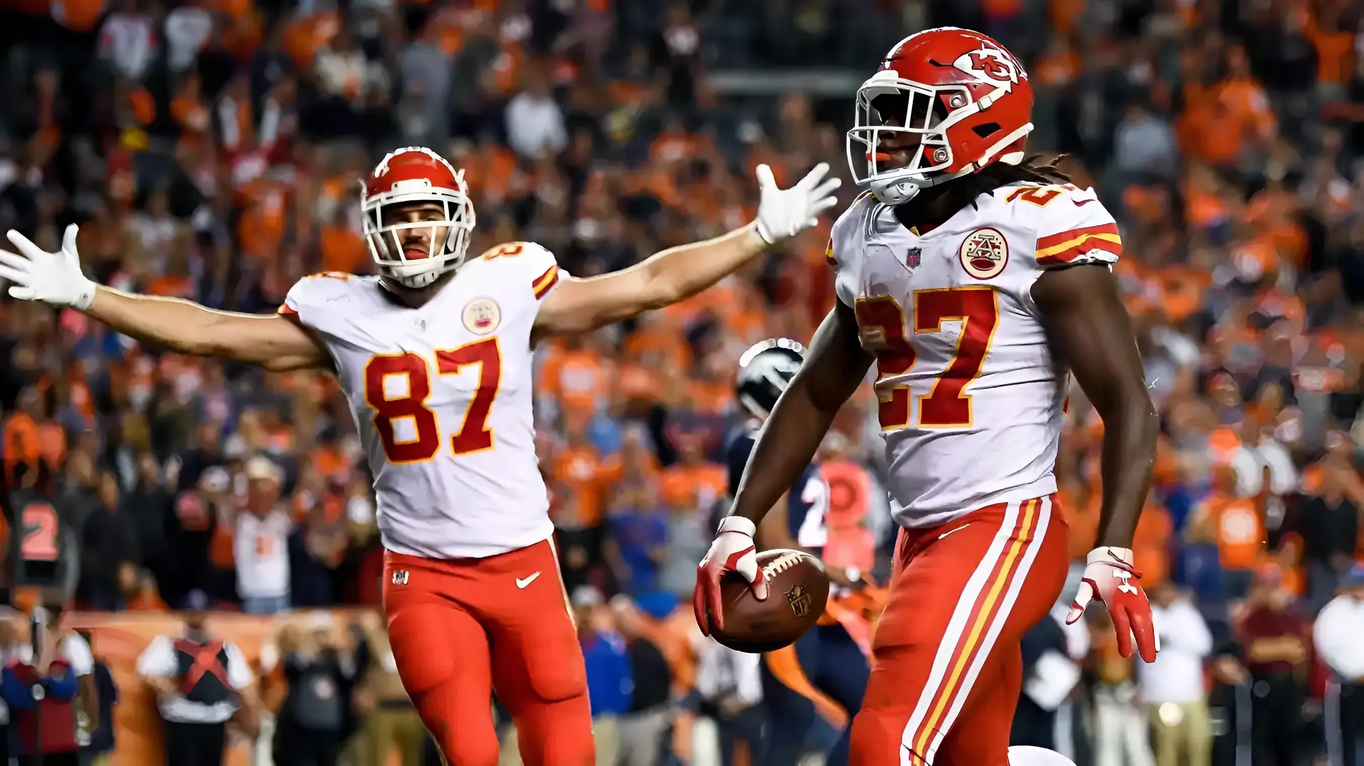 Chiefs’ Travis Kelce Speaks Up for Kareem Hunt Amid KC Return