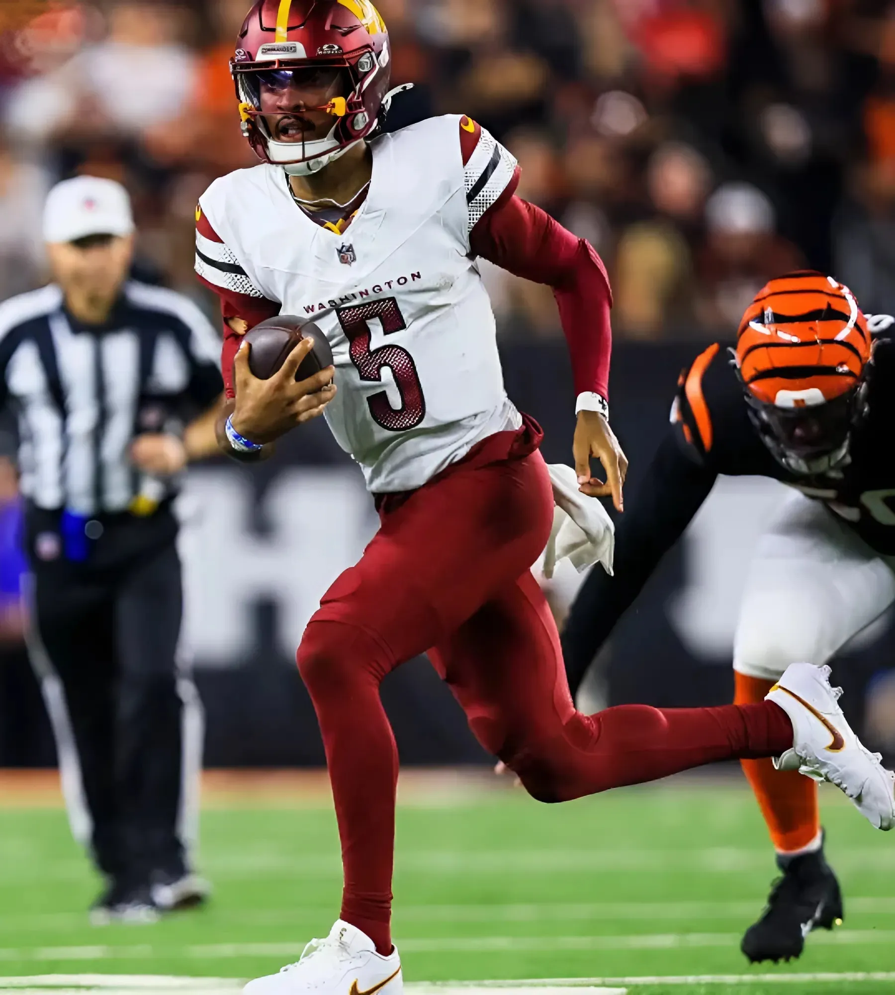 Jayden Daniels can break an NFL record held another former Washington quarterback