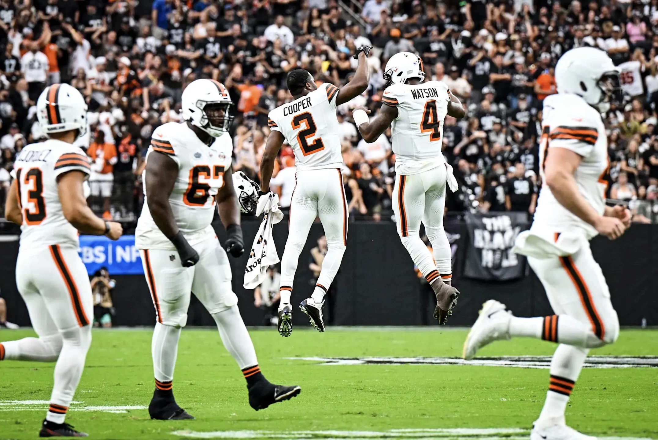 Calls Mount for Browns to Trade Amari Cooper After Loss to Raiders