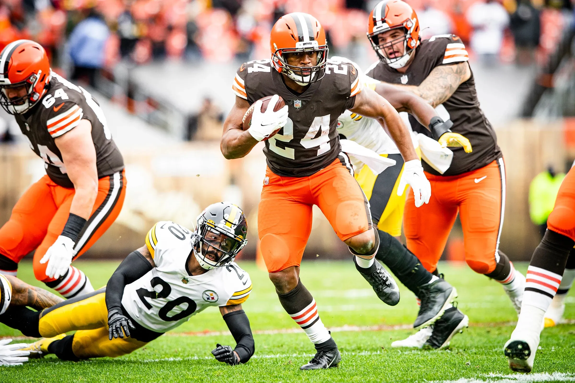 Browns Expected to Make Move With Nick Chubb After Loss to Raiders