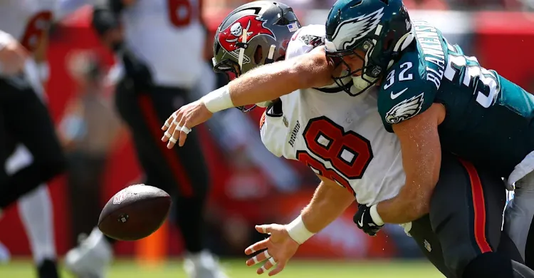 Reed Blankenship exits Eagles game and the prognosis isn't good