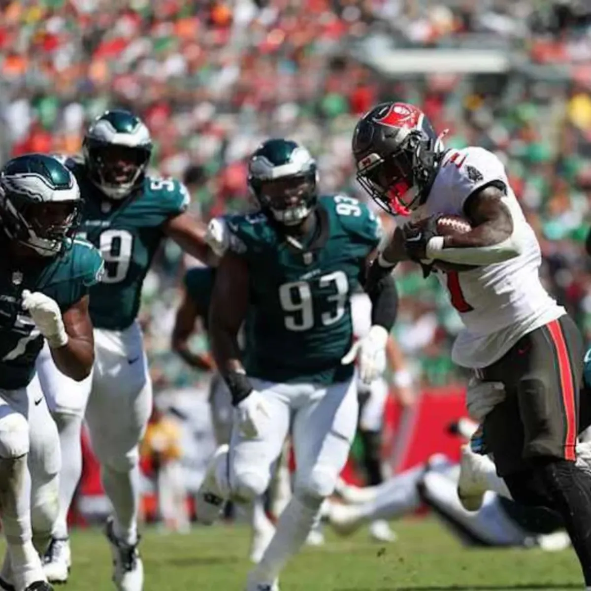 Veteran Claims Eagles Aren't Pointing Fingers After Poor Performance In Tampa Bay