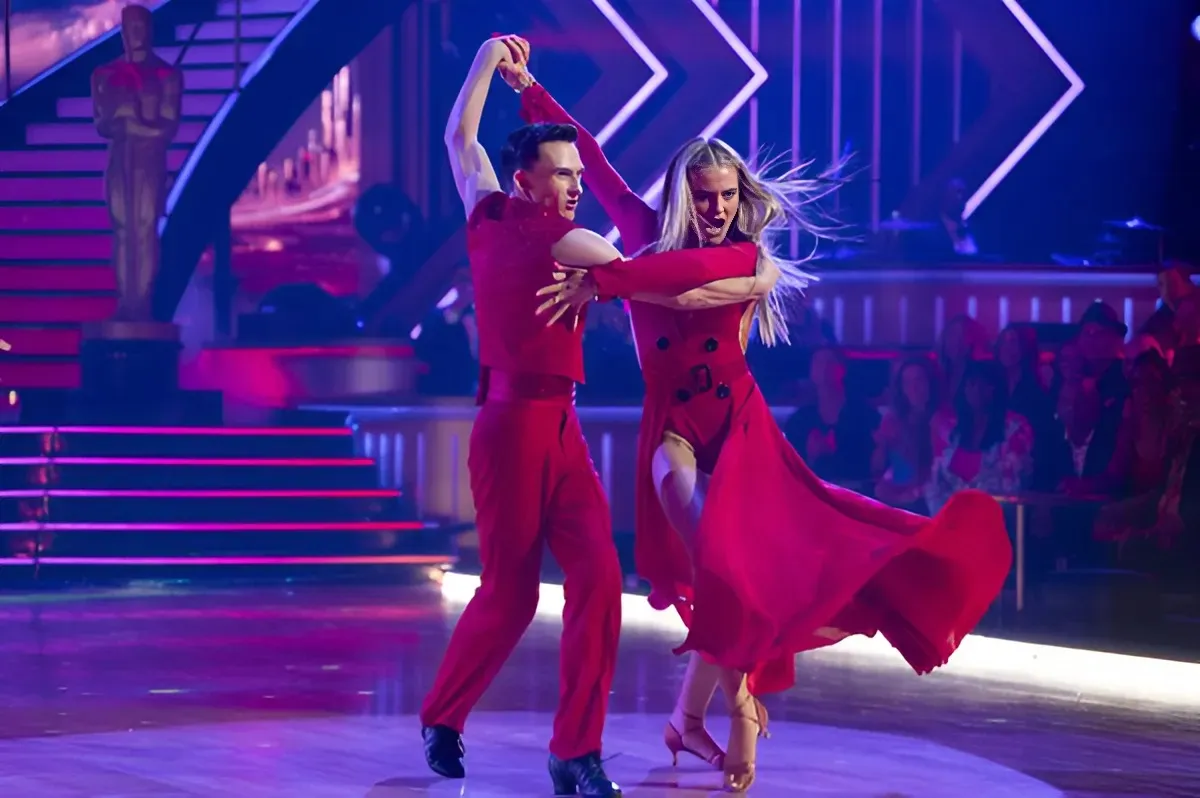 Judge Praises Nedoroscik's Stunning Paso Doble as 'Pure Gold' on 'Dancing with the Stars' trucc