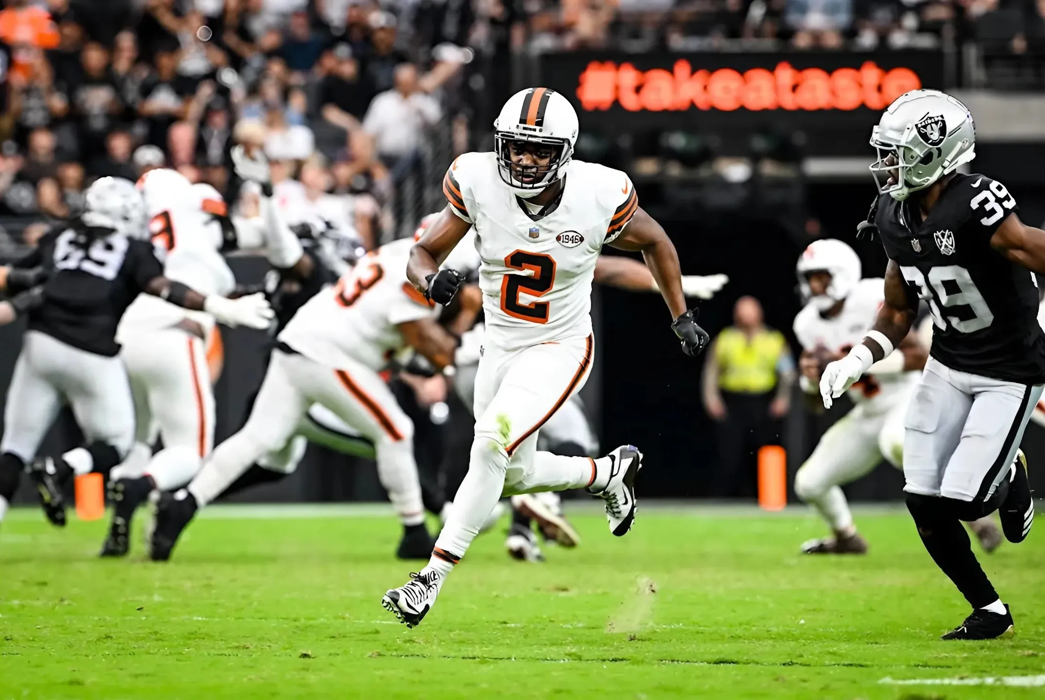 Calls Mount for Browns to Trade Amari Cooper After Loss to Raiders