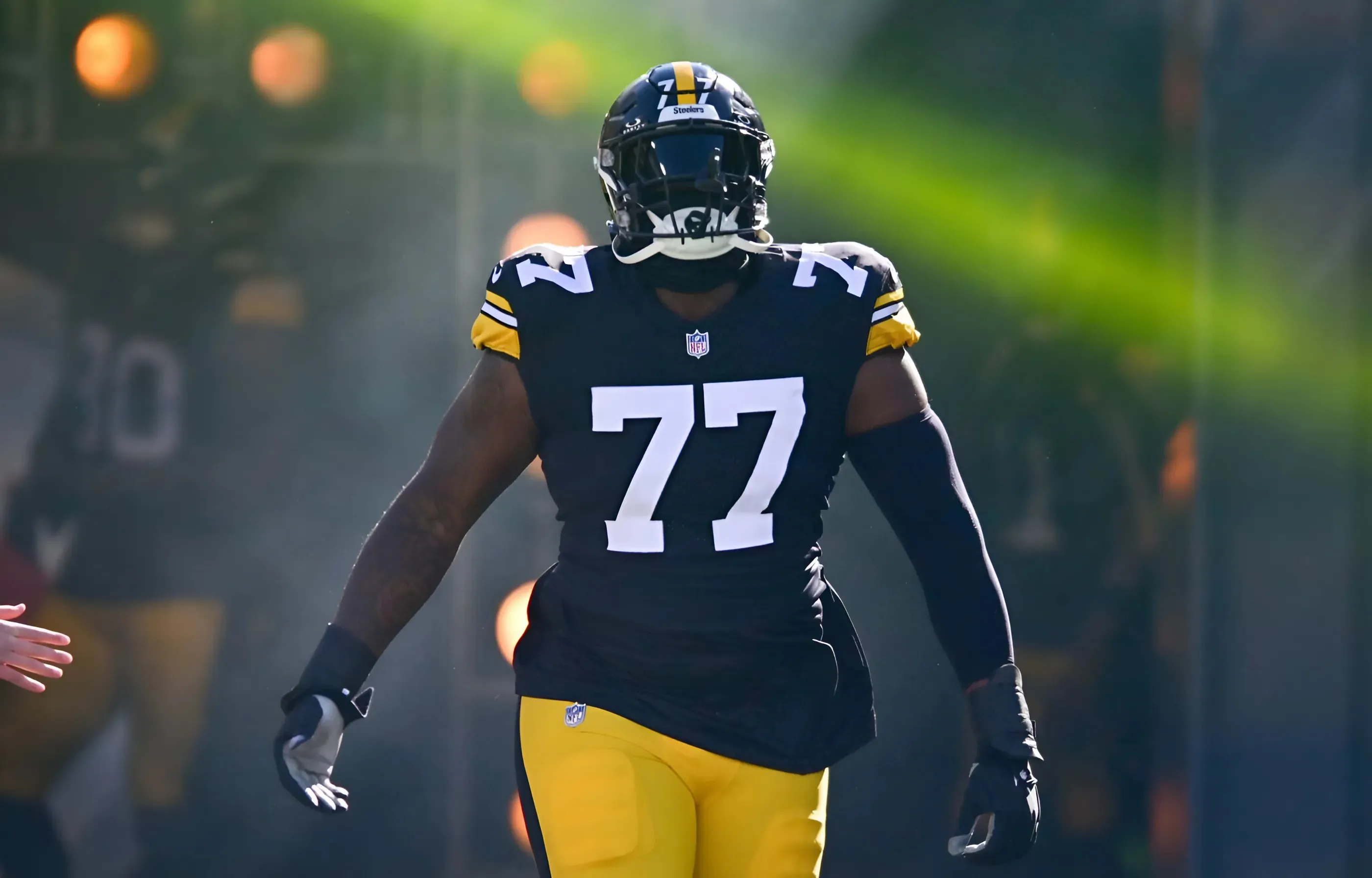 Steelers’ Broderick Jones Goes Off on Fans After Receiving Social Media Criticism