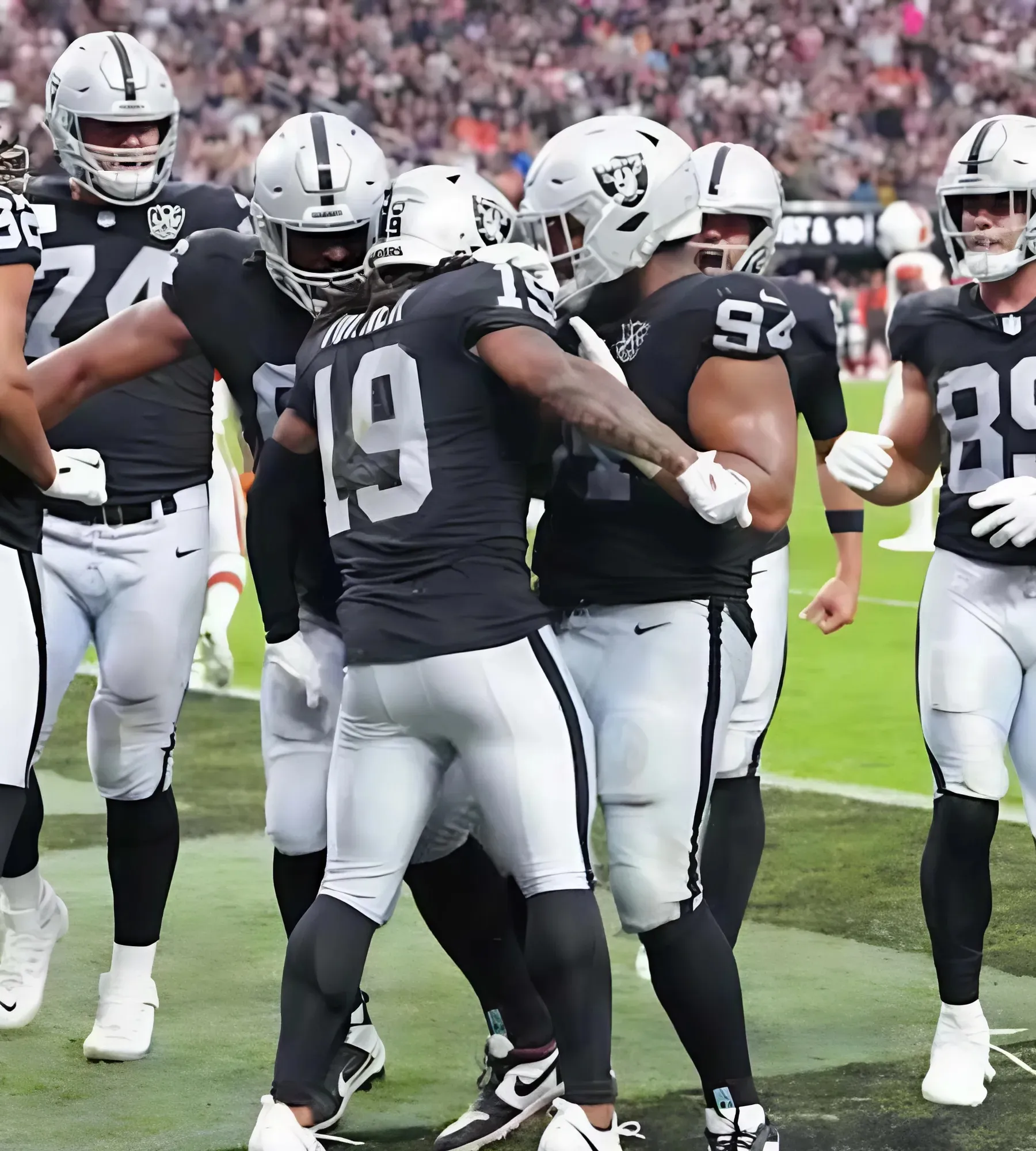 Raiders Use New Strategies to Get Rushing Game Going