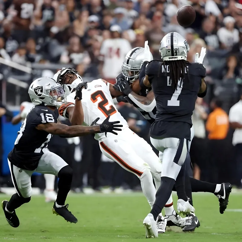 Calls Mount for Browns to Trade Amari Cooper After Loss to Raiders