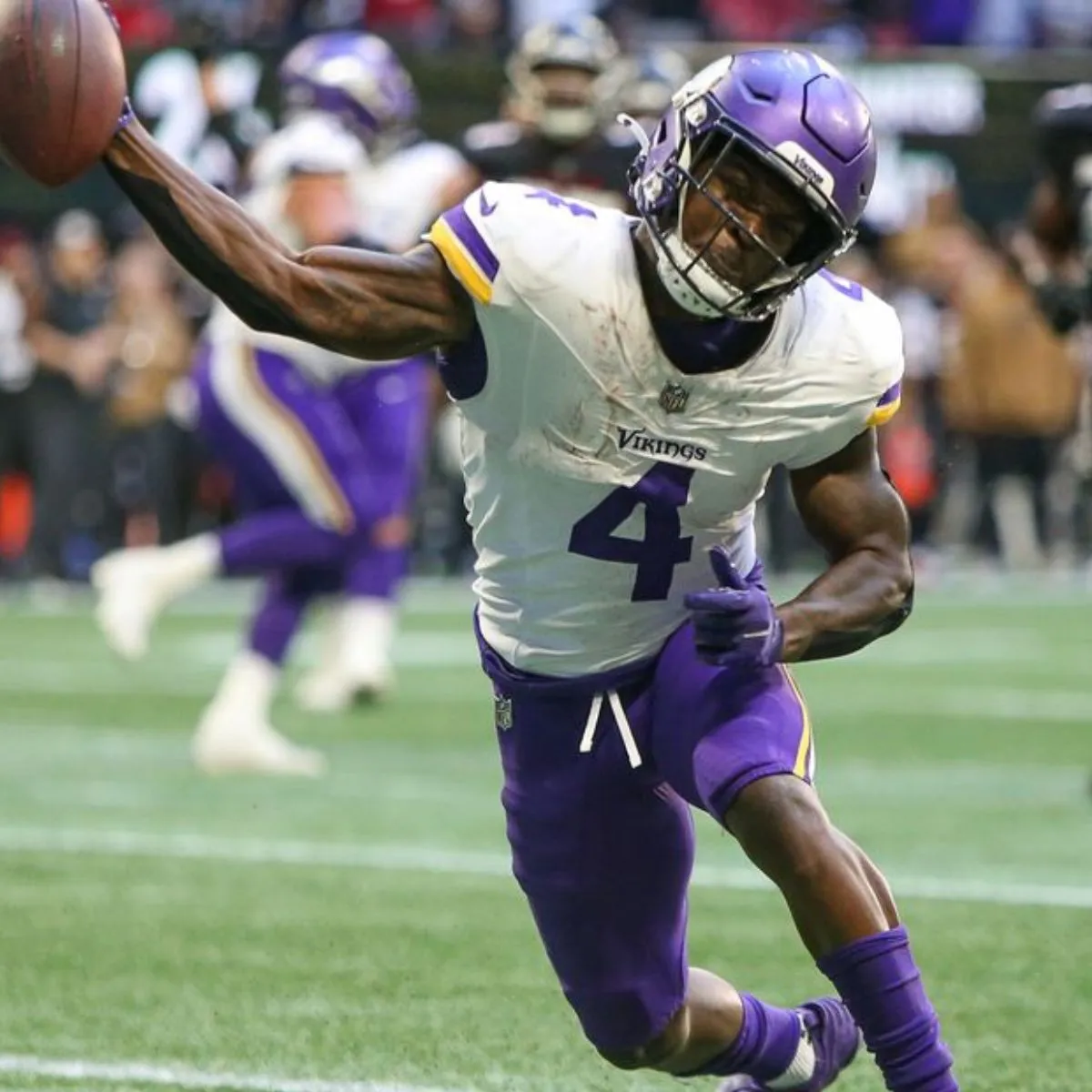 Vikings WR Blames Sam Darnold for Rib Injury… and He Agrees