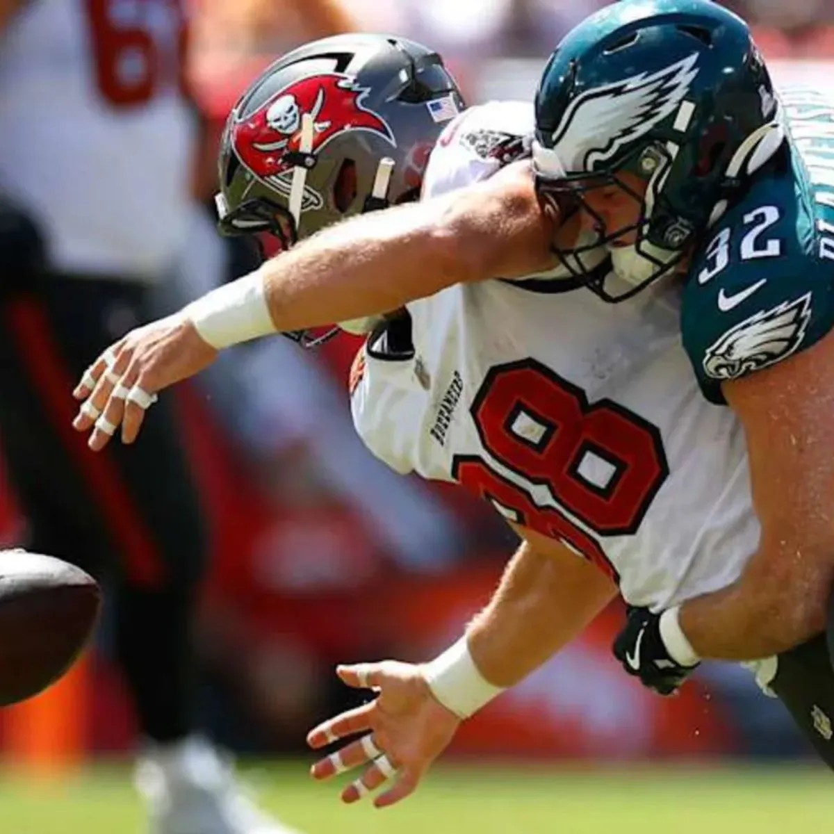 Reed Blankenship exits Eagles game and the prognosis isn't good