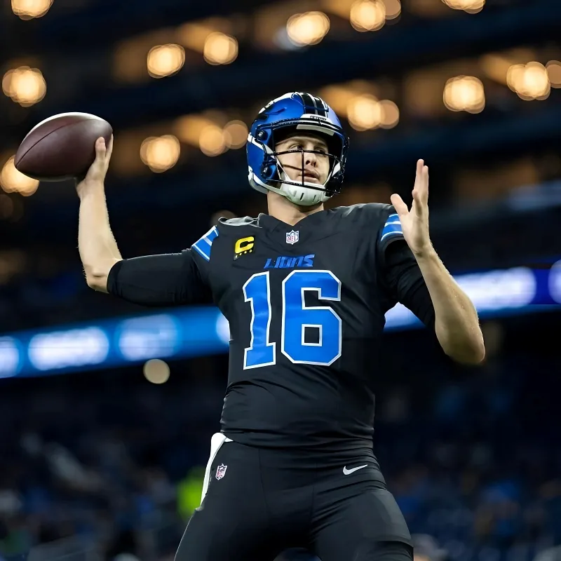 Lions QB Jared Goff has perfect night passing, records 1st TD catch in win over Seahawks