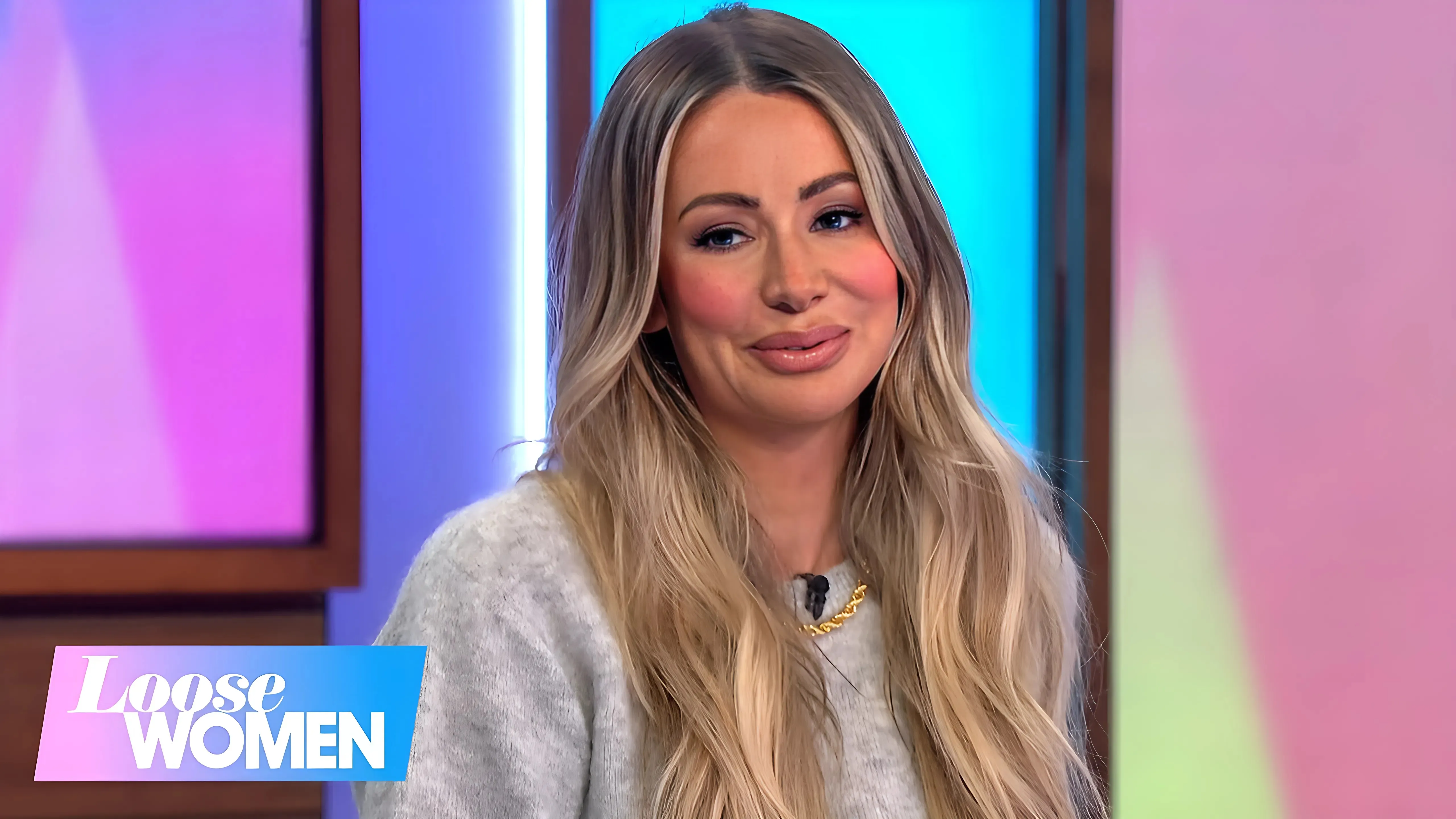 Olivia Attwood of Loose Women Faces Uncomfortable Questions About Parenthood Live on Air trucc