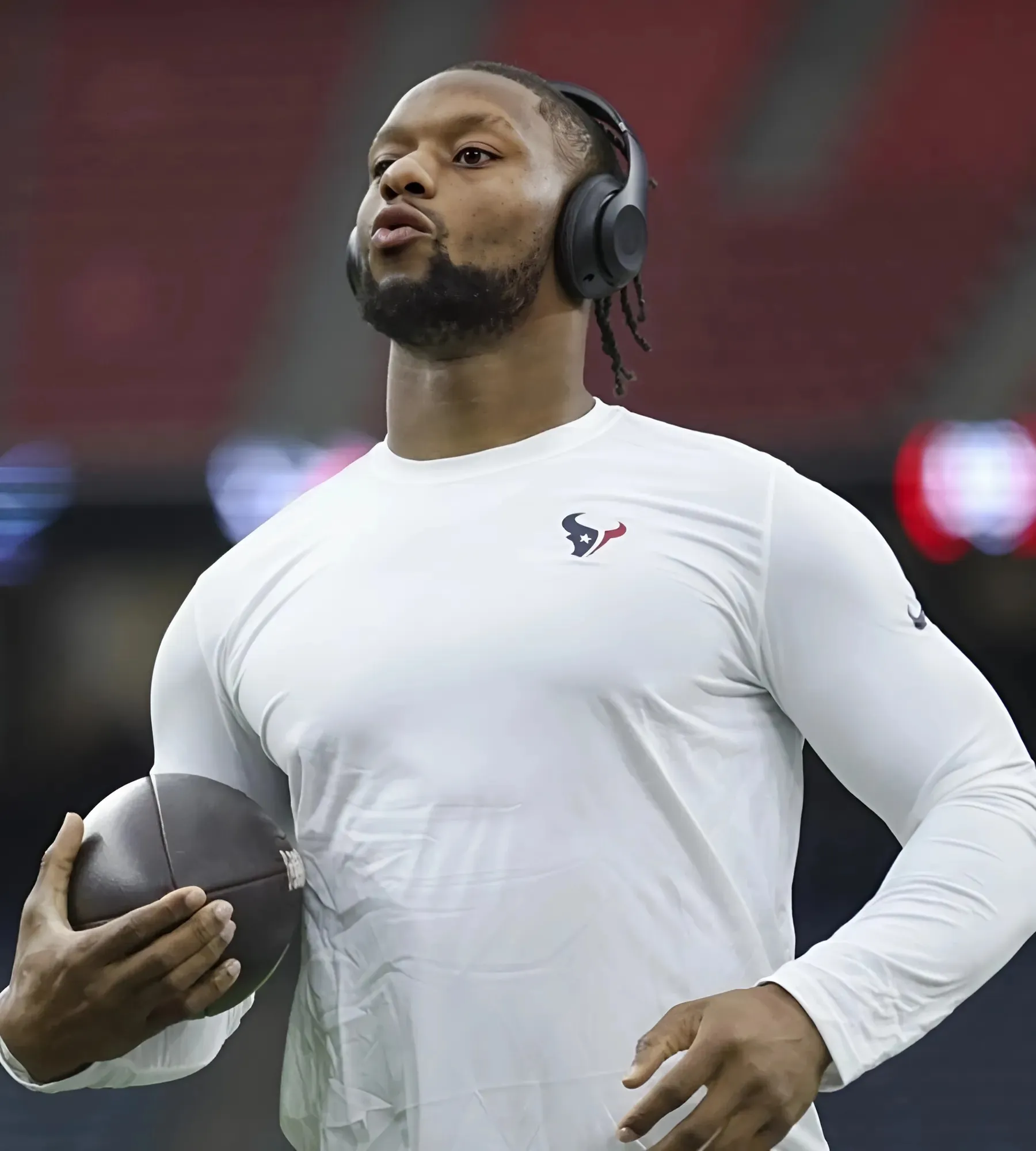 Texans RB Joe Mixon, WR Tank Dell listed as day-to-day