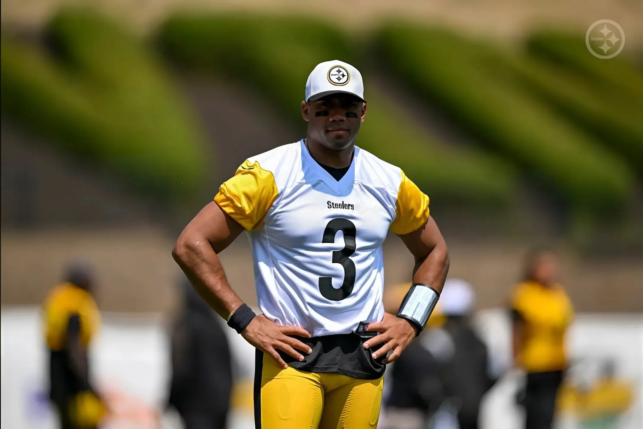 Steelers' Russell Wilson Could Be 2 Huge Decisions Away From Waiving No-Trade Clause