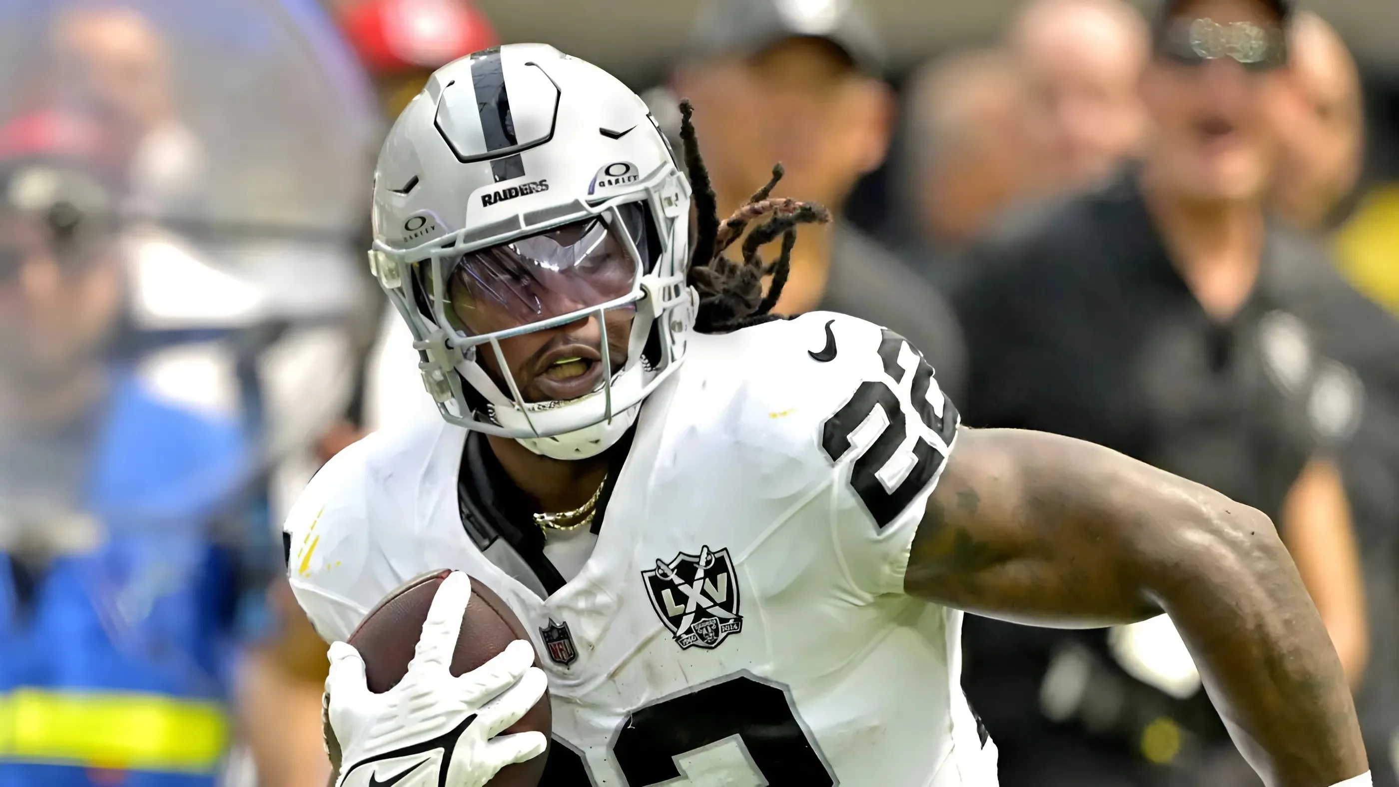 HC Antonio Pierce names Raider who deserves 'more reps'