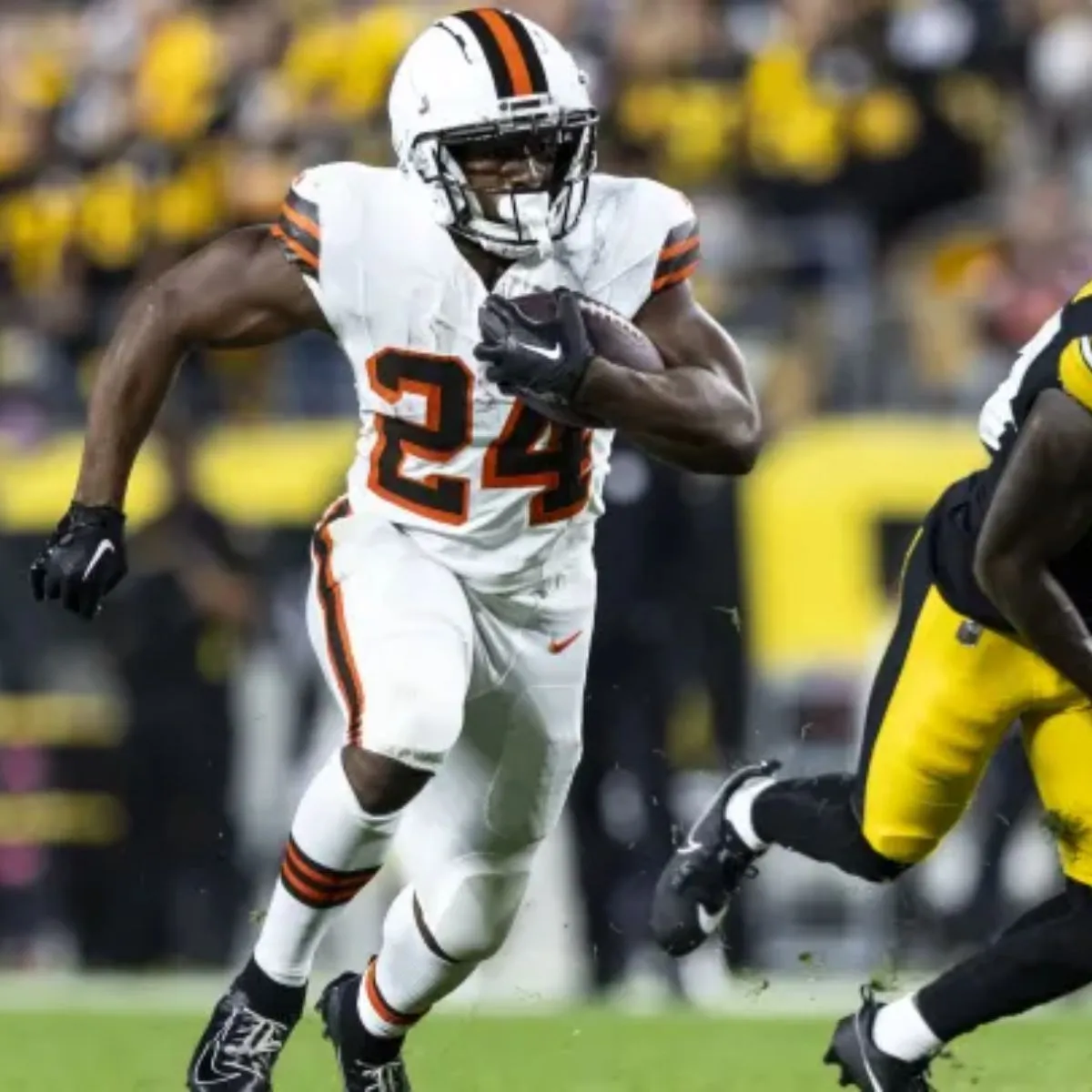 Browns Cut Ties With RB Ahead of Nick Chubb’s Return