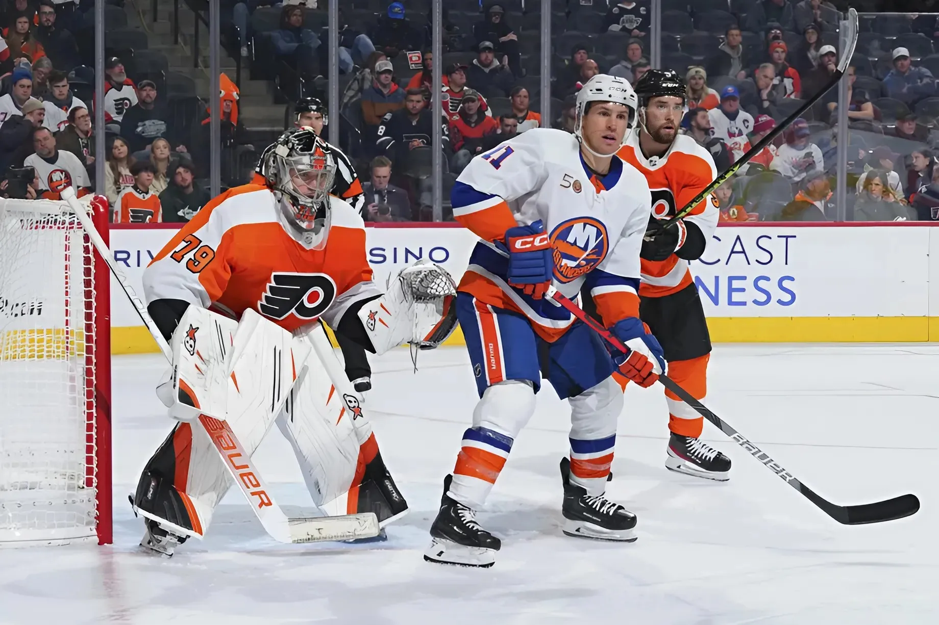 Flyers Doomed By Defensive Mistakes in 4-3 Loss to Islanders