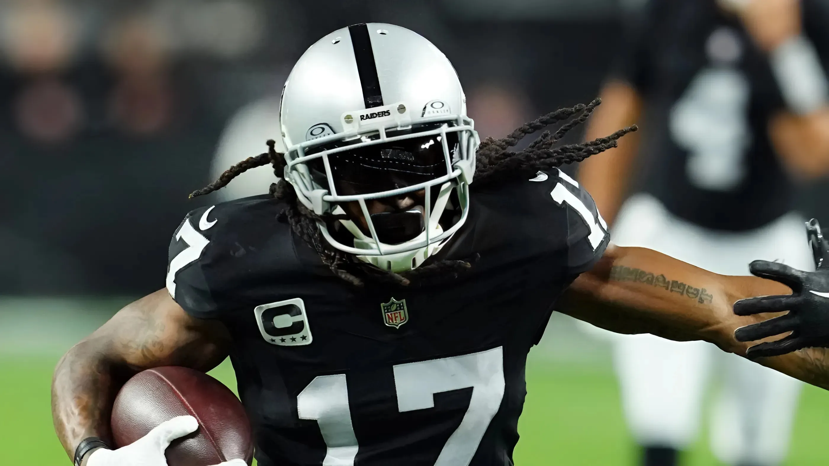 Teams hesitant to meet Raiders' asking price in Davante Adams trade?