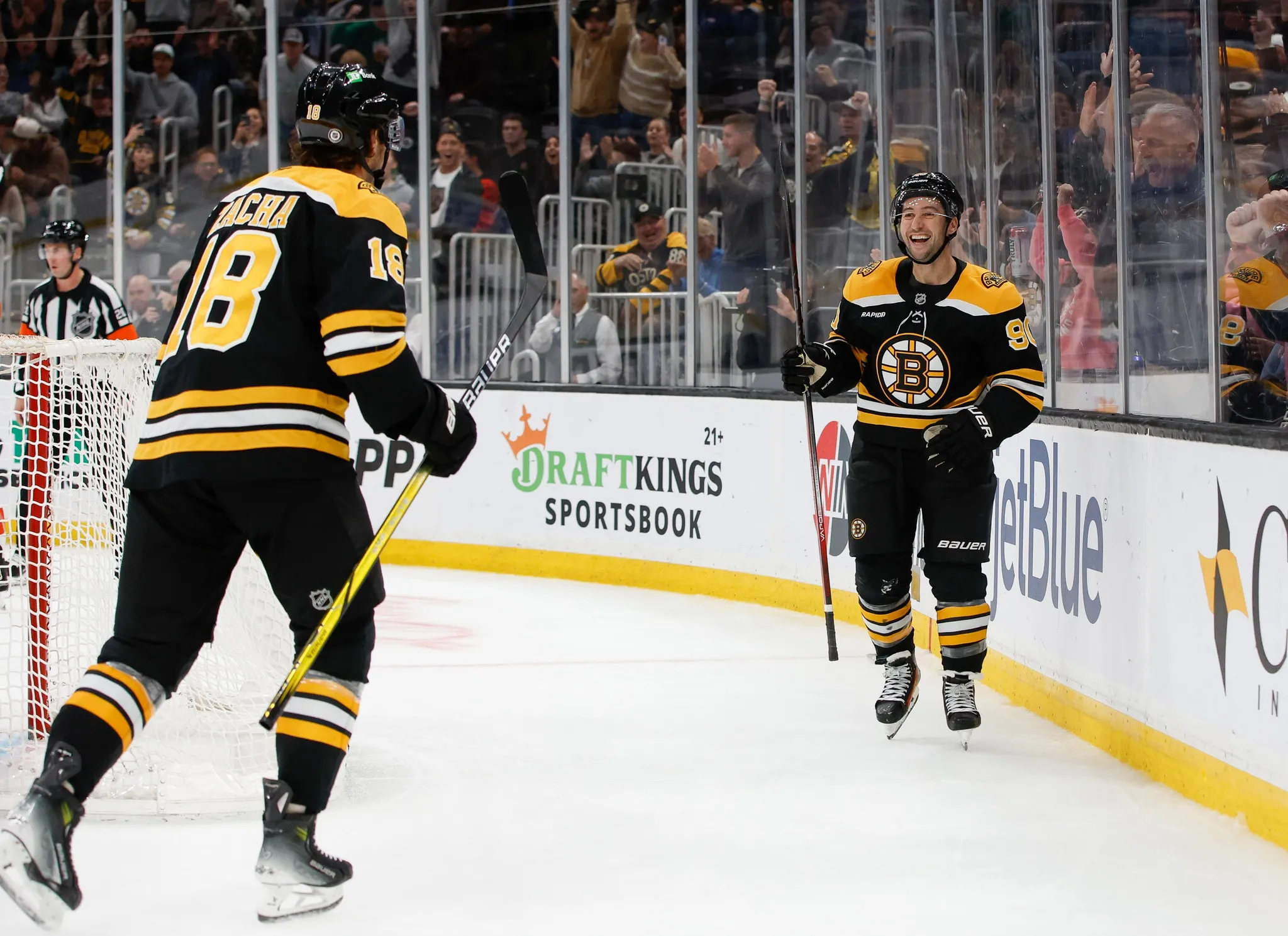 Bruins coach Jim Montgomery impressed with veteran forwards growth in training camp