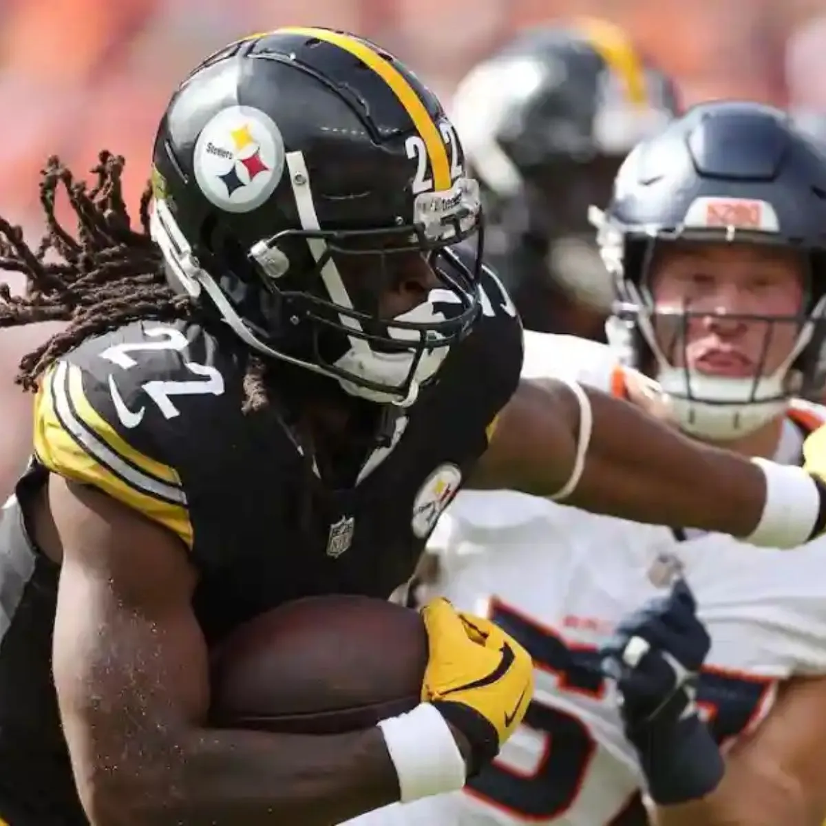 Steelers’ Najee Harris Responds to Major Diss From Colts LB