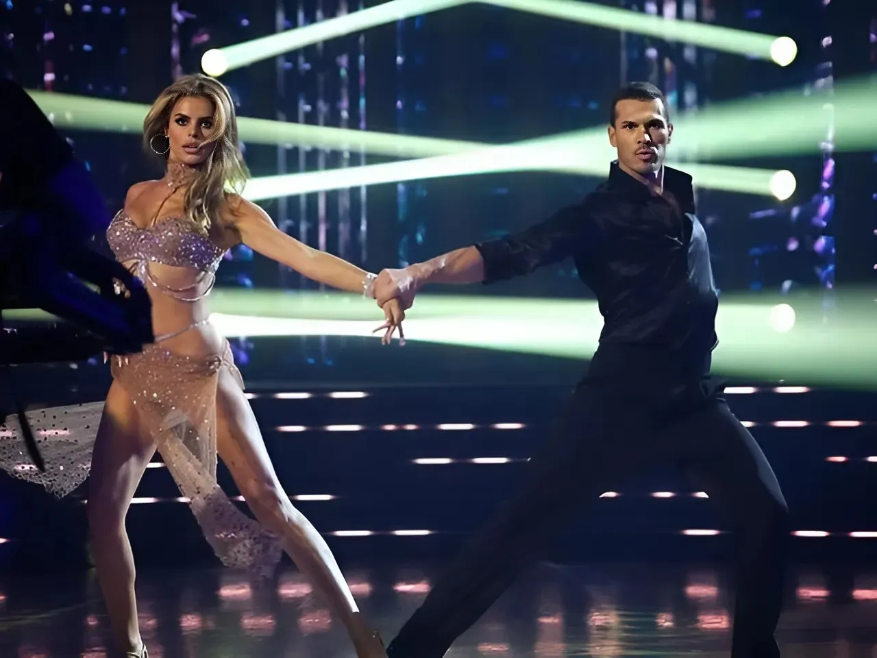 Dancing with the Stars Season 33: Soul Train Night Songs Unveiled! Brooks and Gleb's Sensational 'Sexual Healing' Performance and Much More! trucc