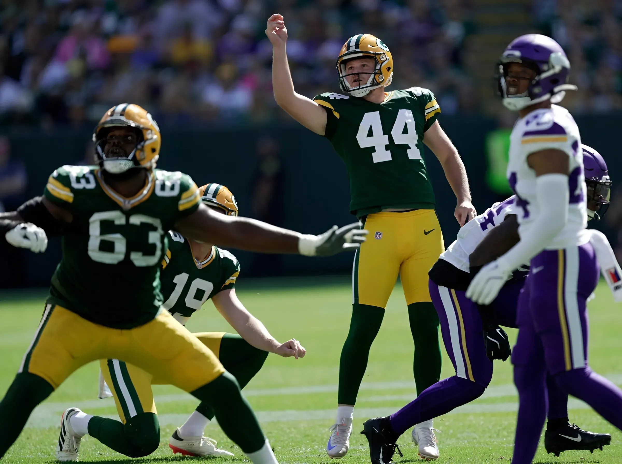 Packers Rumors: Team Holds Workout For Two Kickers On Tuesday Amidst Brayden Narveson’s Struggles