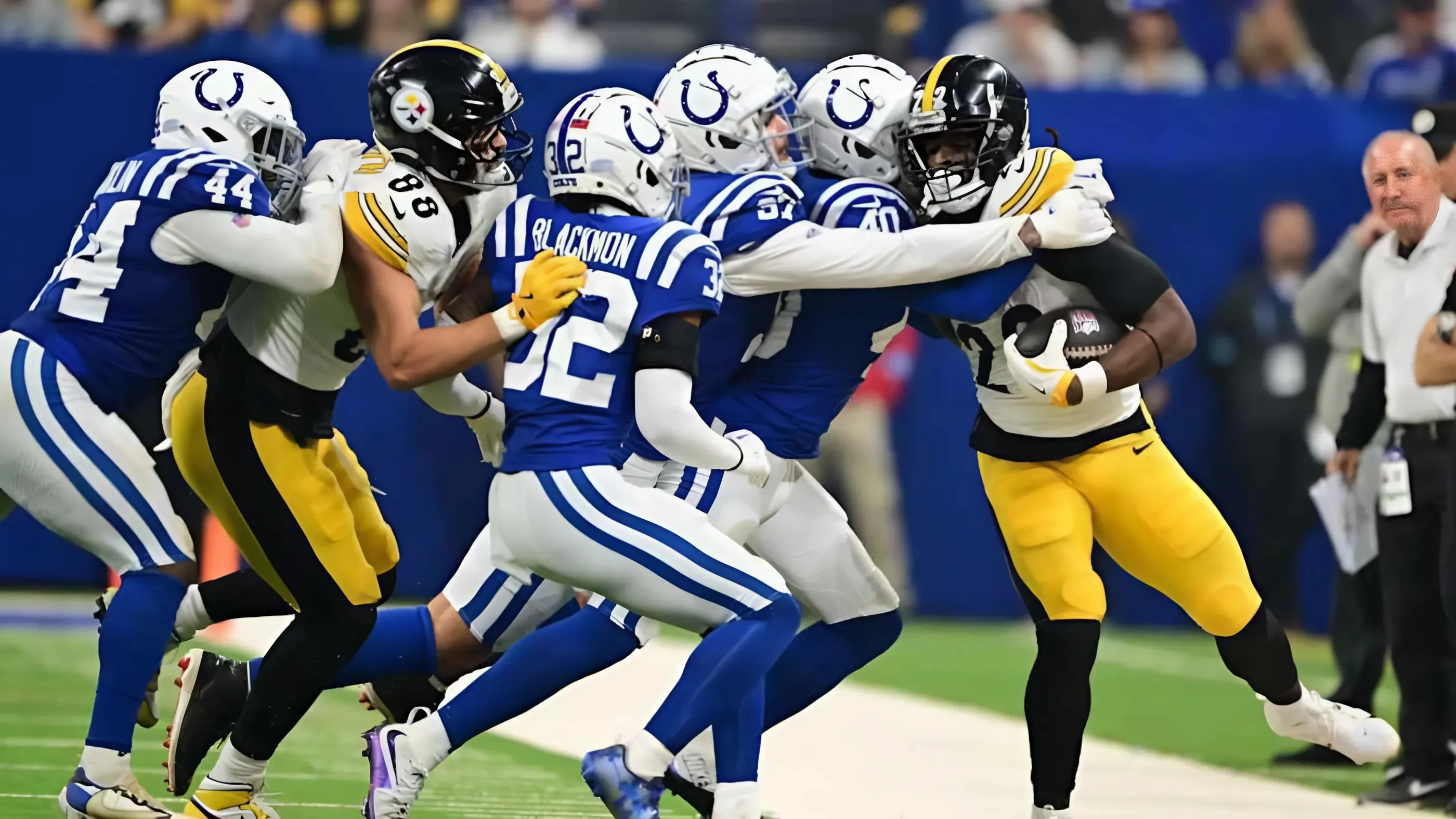 Steelers' Najee Harris Responds to Colts LB