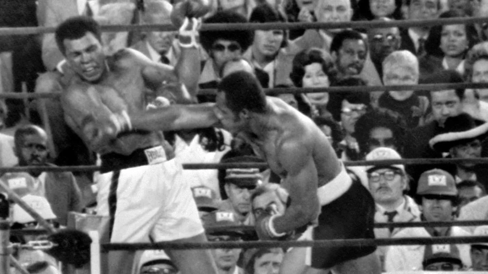 Former heavyweight boxing champion Ken Norton who defeated Muhammad Ali dies aged 70