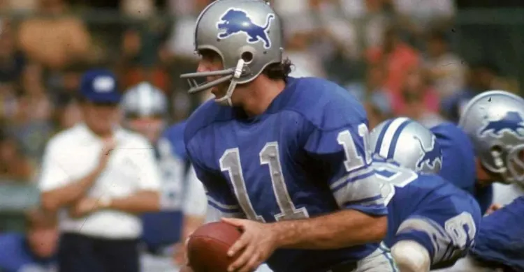 Former Lions quarterback and assistant coach Greg Landry has passed away