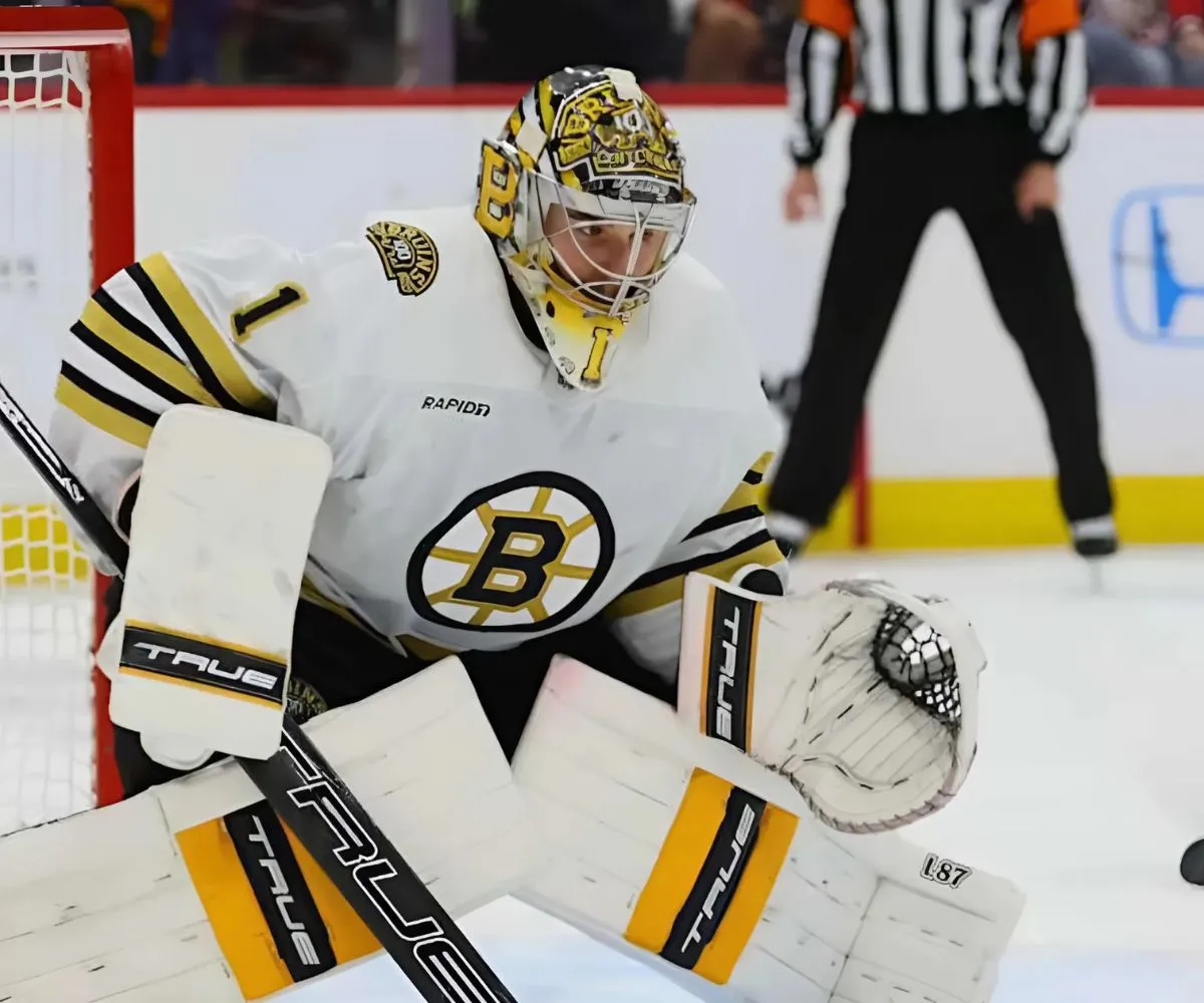 Bruins Sign Jeremy Swayman to Massive Extension