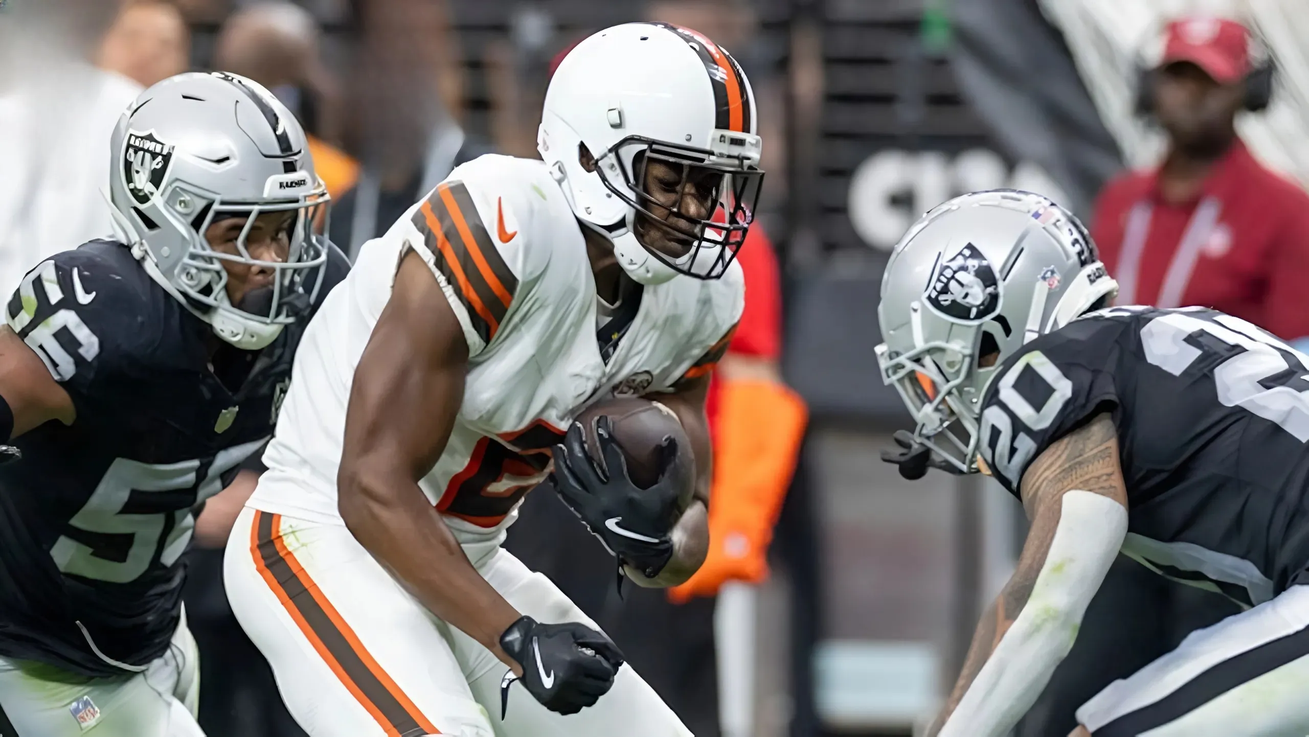 Amari Cooper's contract standing out in Davante Adams trade rumors