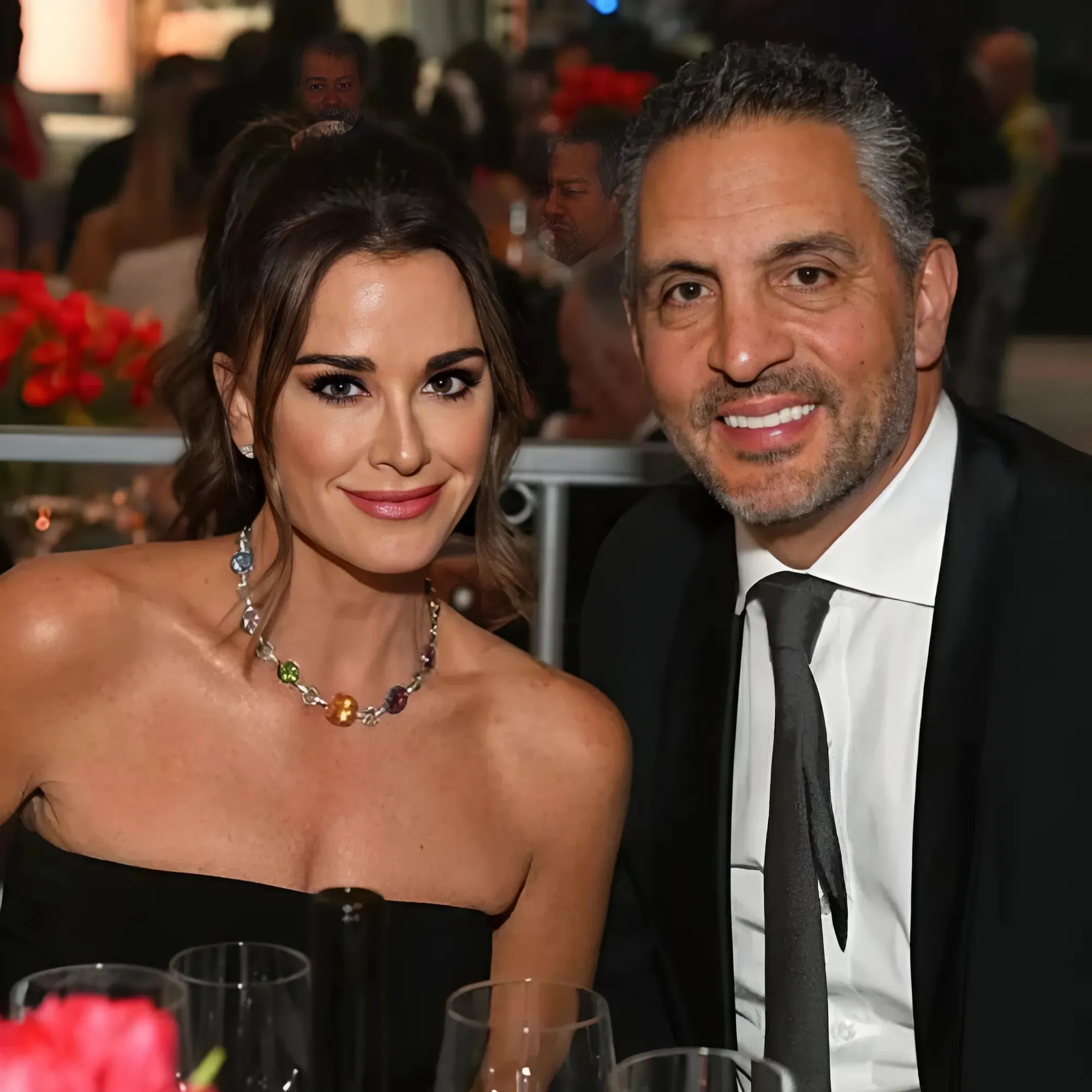 "Kyle Richards and Mauricio Umansky reunited emotionally at a party with their daughters"