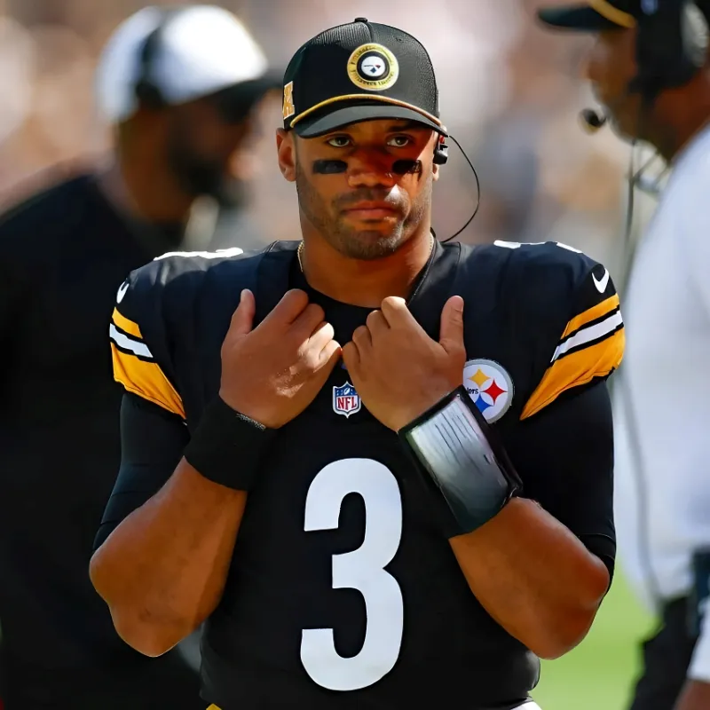 Browns Urged to Pursue Trade for Steelers' Russell Wilson