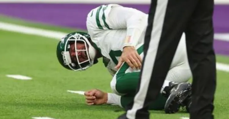 ‘No Panic!’ Jets Worried About Aaron’s Ankle?