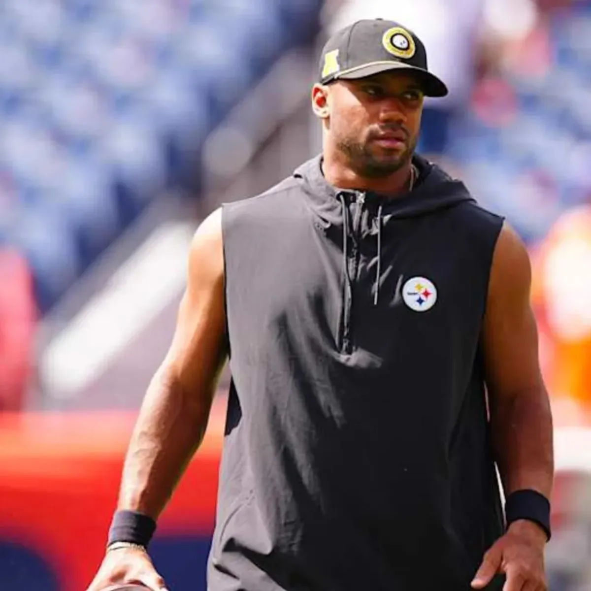 Browns Urged to Pursue Trade for Steelers' Russell Wilson