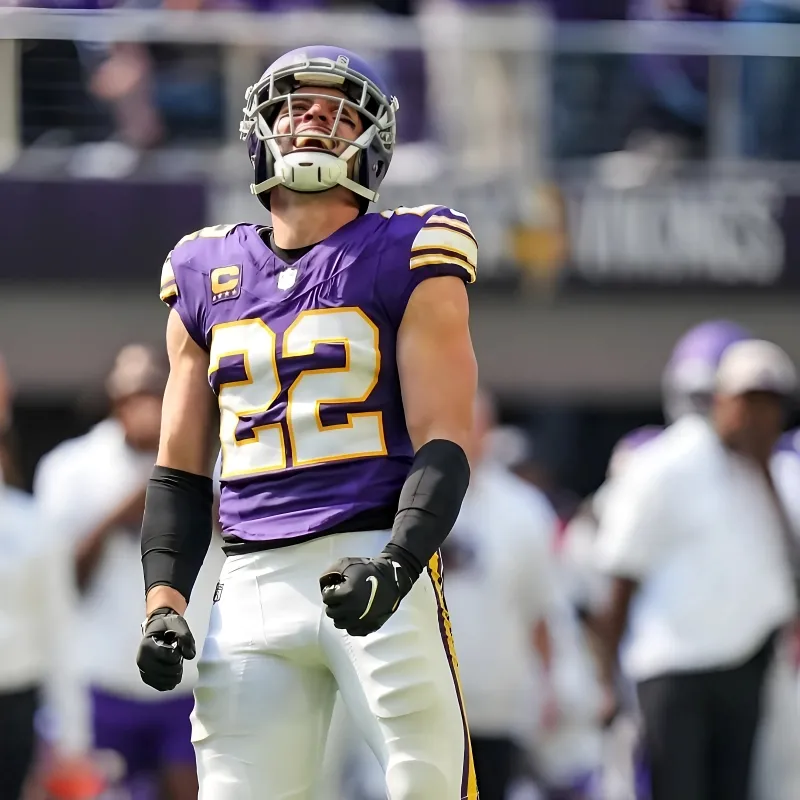 Vikings’ Harrison Smith Mocks Aaron Rodgers With Milestone Sack Celebration