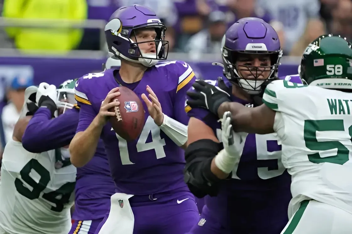 Vikings Coach Puts Sam Darnold, Offense on Notice After Struggles vs. Jets