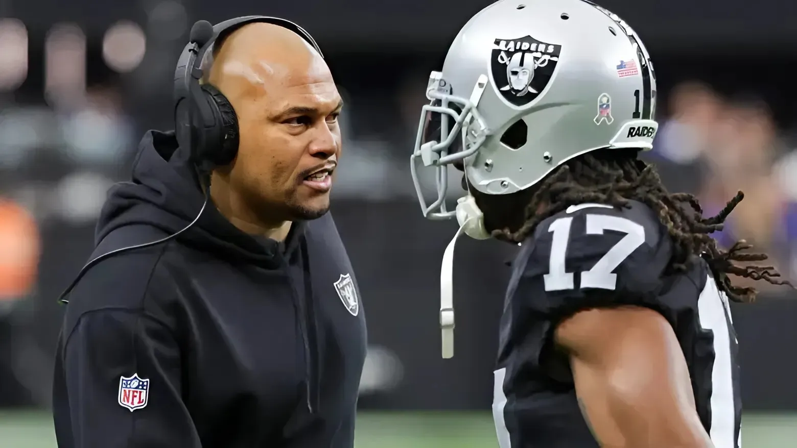 Raiders’ Antonio Pierce Delivers Flat 2-Word Message on Davante Adams