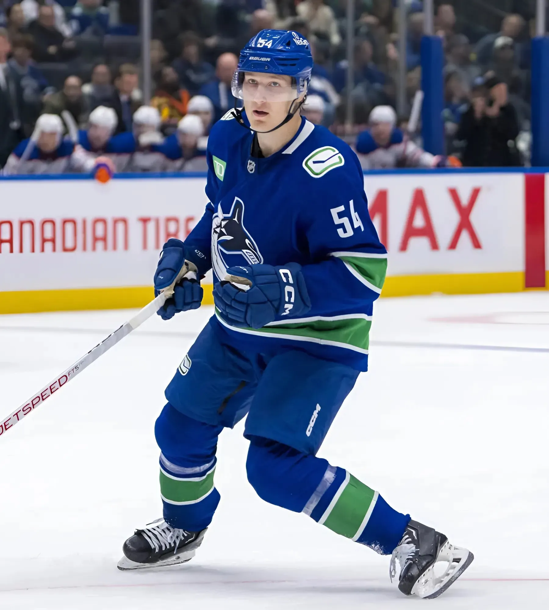 Canucks cut Bains, Aatu Räty makes opening night roster