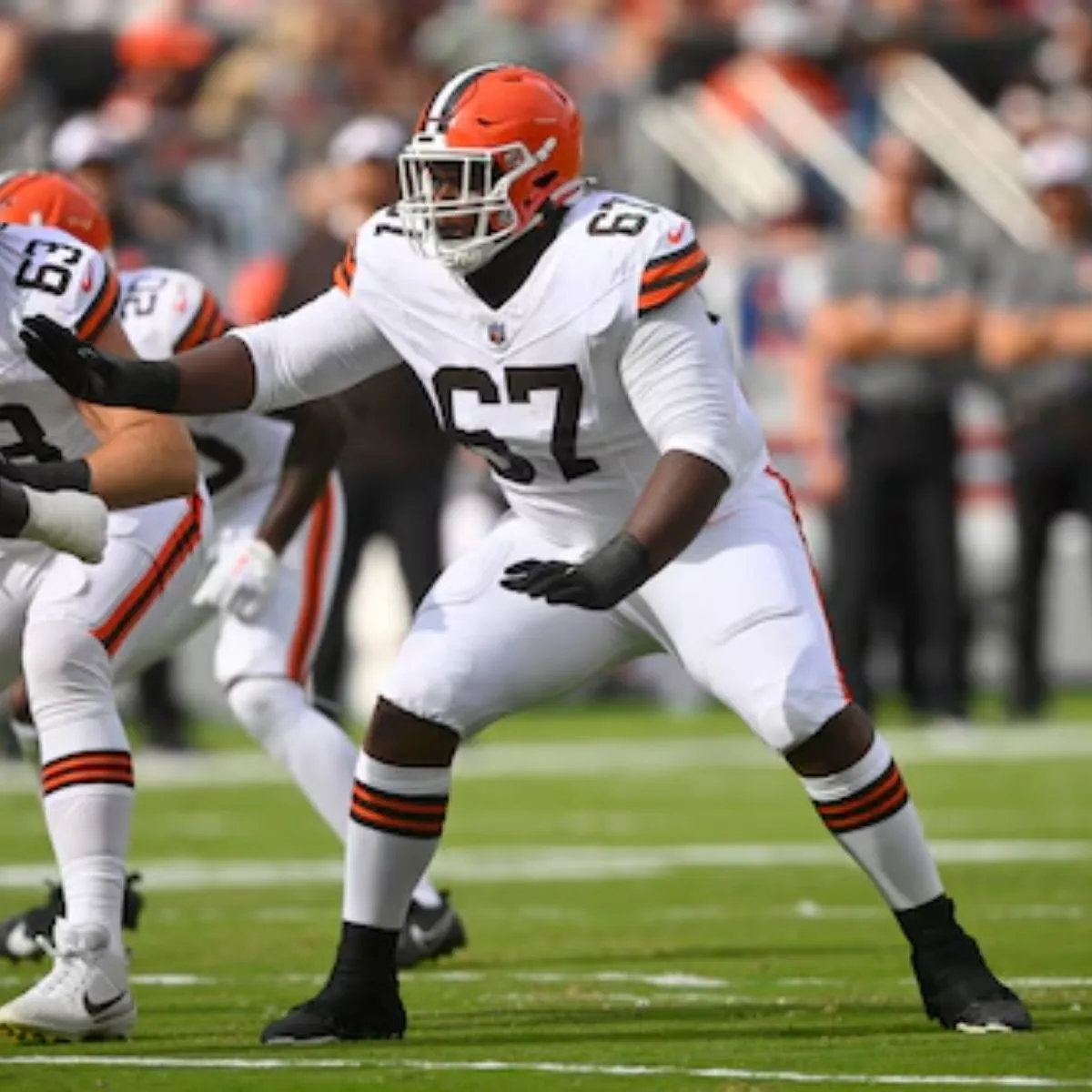 Cleveland Browns waive former Alabama offensive lineman