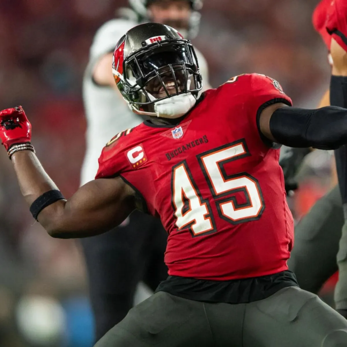 No, The Buccaneers Shouldn’t Re-Sign Devin White